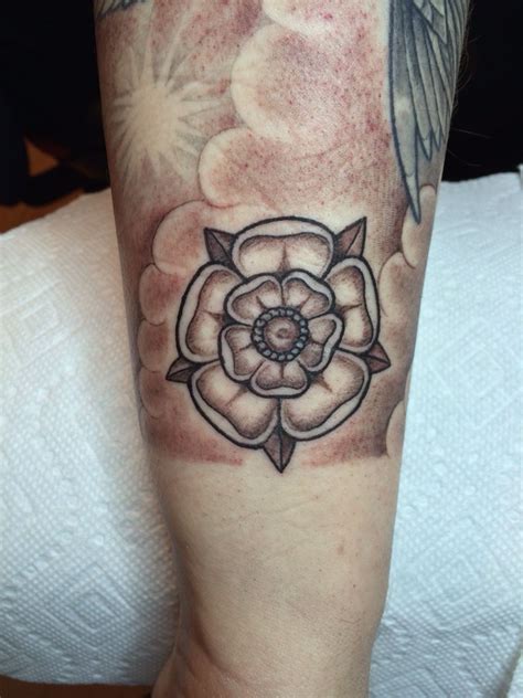 tudor rose tattoo designs.